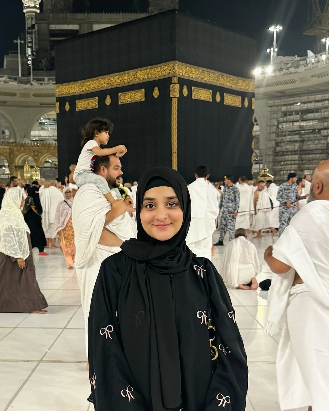 Conqueete Bow Embroidery Abaya - Black