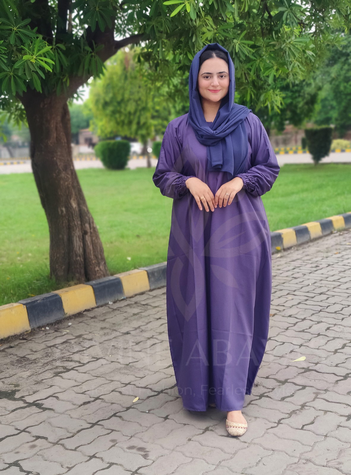 Classic Smocked Sleeve Abaya - Grey