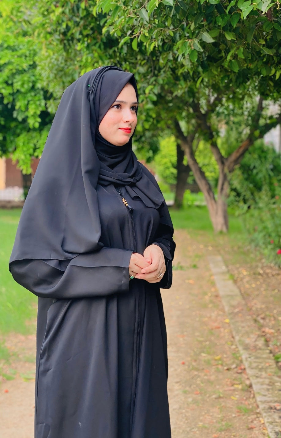 Pocket Zipper Abaya - Black