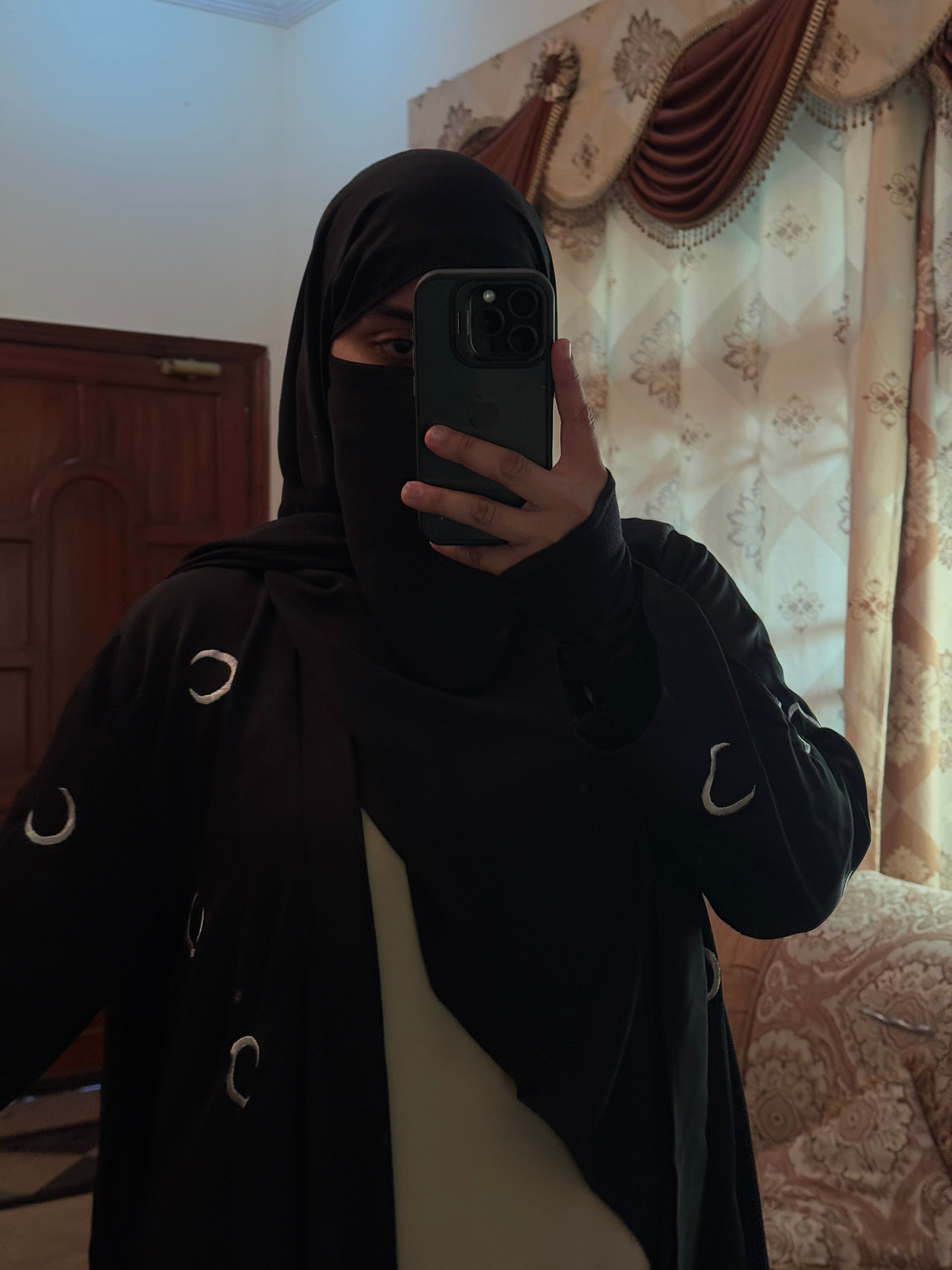 Crescent Moon Embroidery Abaya (Coat And Inner Seprate)