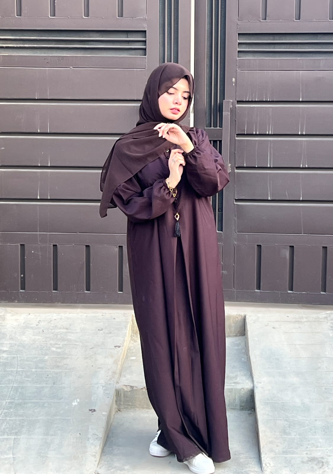 Elegant Tassel Abaya - DARK BROWN