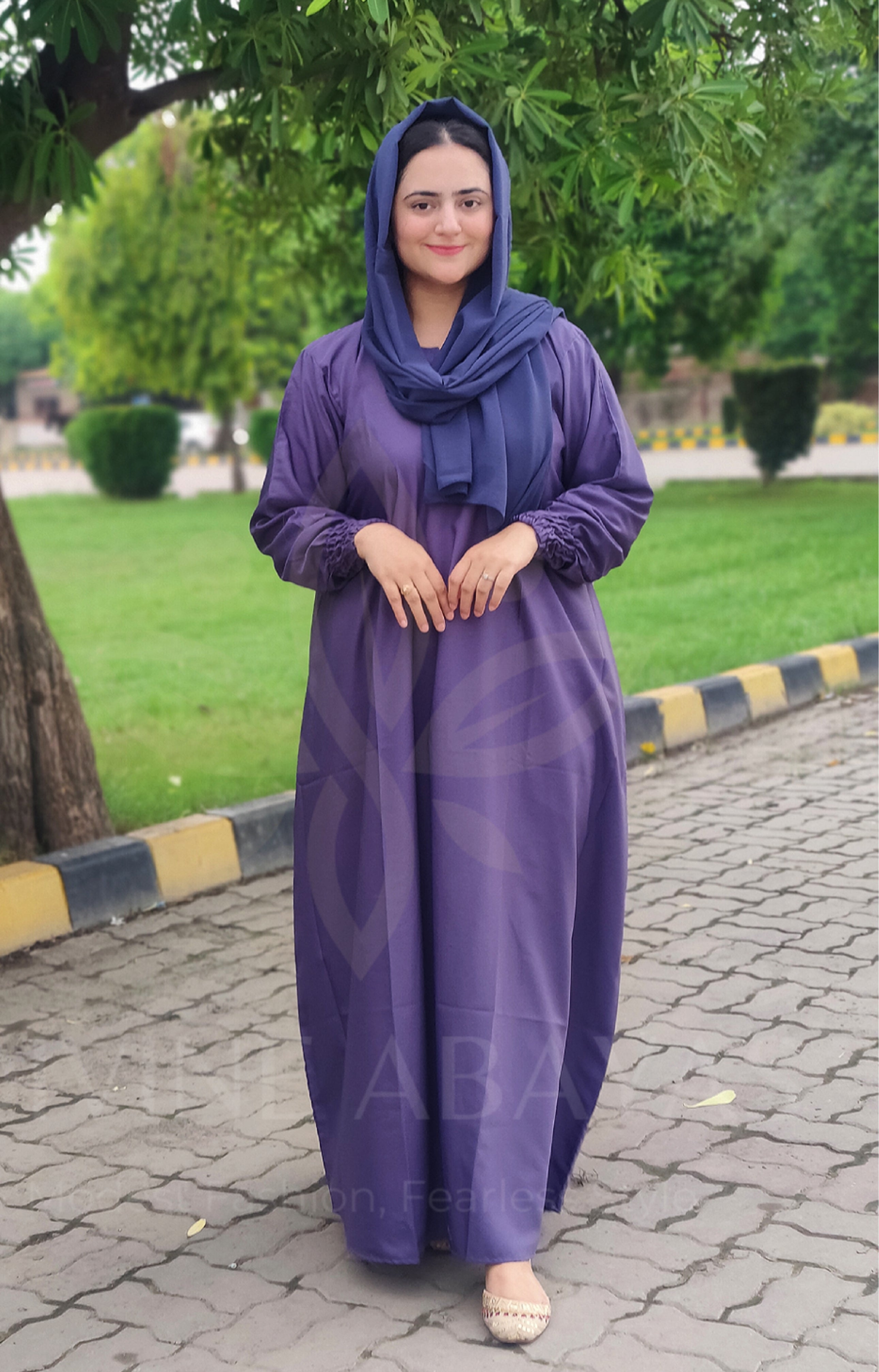 Classic Smocked Sleeve Abaya - Grey